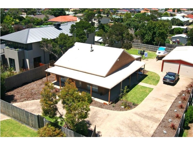 26 Davies Street, Safety Beach VIC 3936