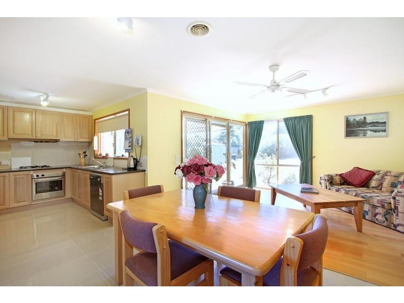 24 Coimadai Court, Mornington VIC 3931