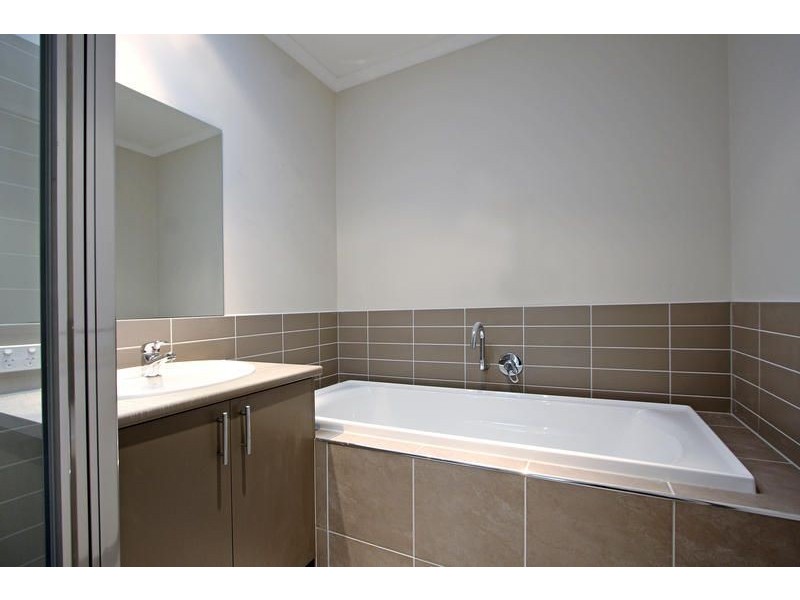 2/50 Oakland Street, Mornington VIC 3931