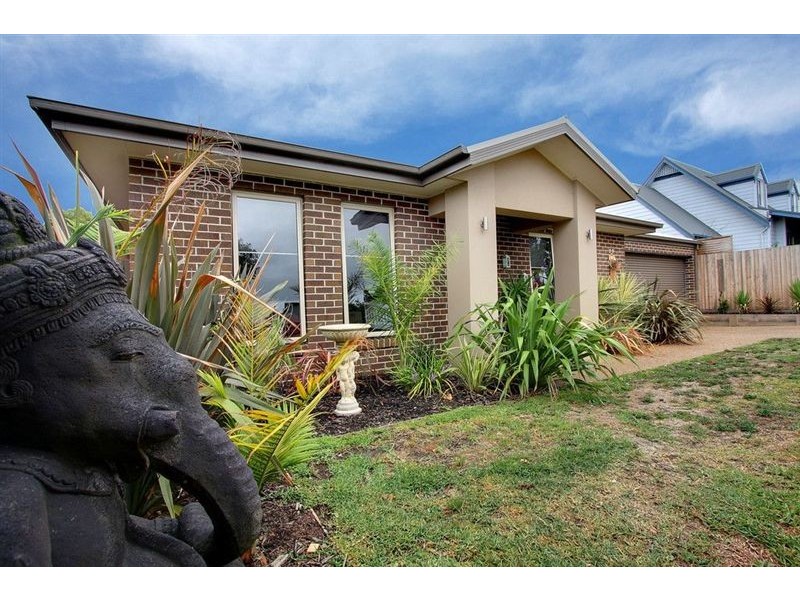 15 Oakland Street, Mornington VIC 3931