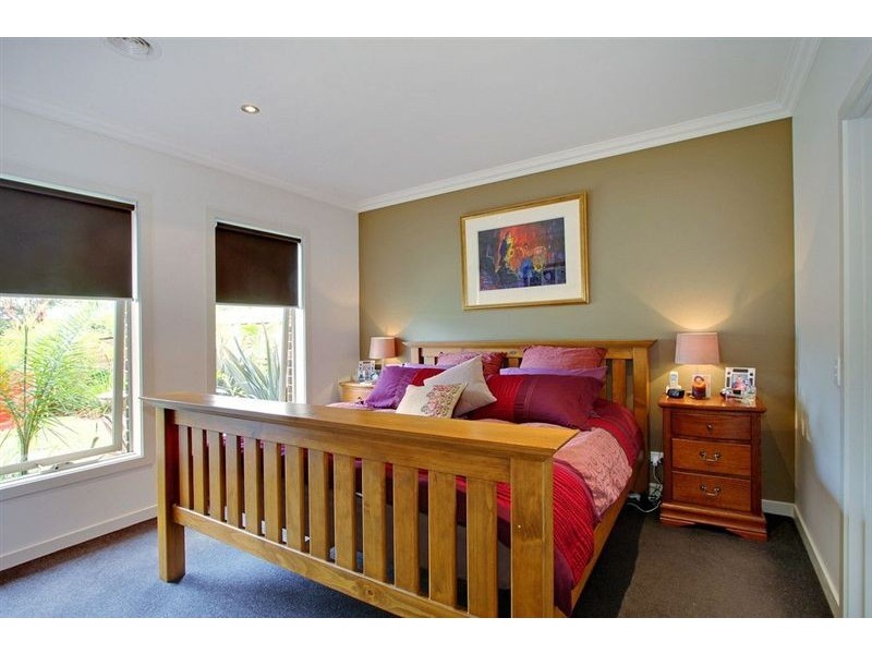 15 Oakland Street, Mornington VIC 3931