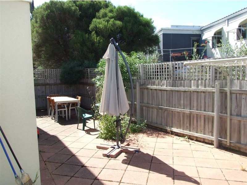 4/60 Tanti Avenue, Mornington VIC 3931