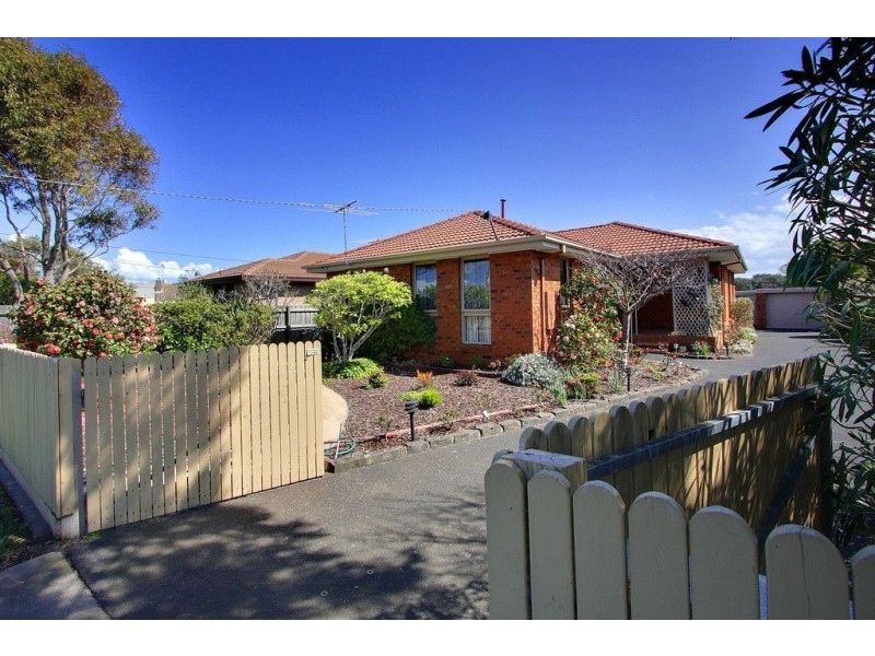 38 Gleneagles Ave, Mornington VIC 3931