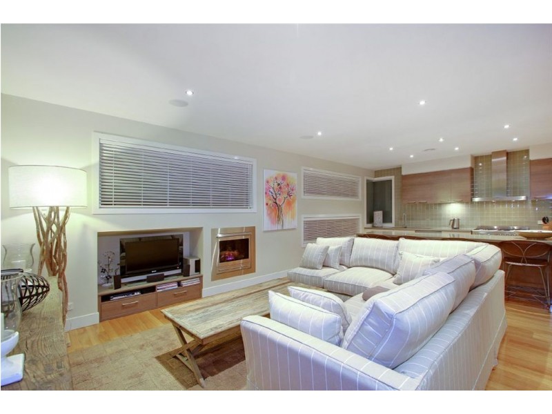 3/42 Queen Street, Mornington VIC 3931