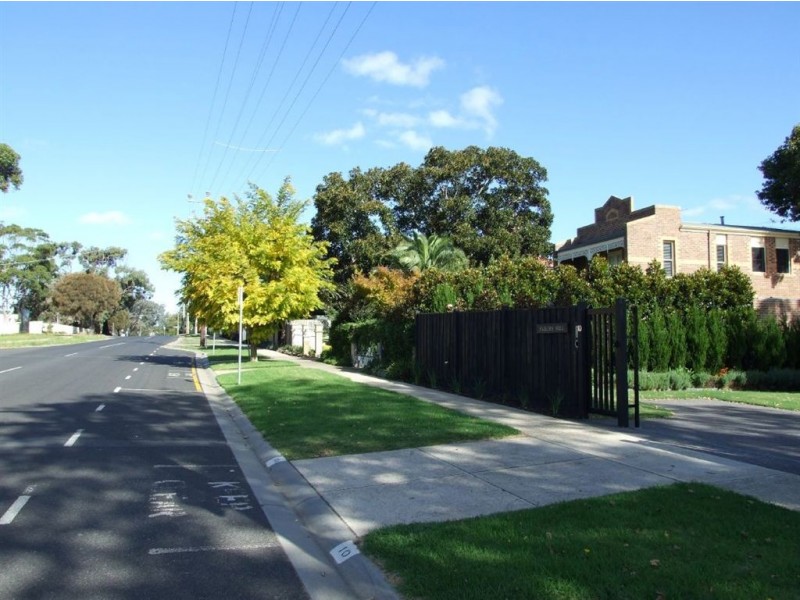 18 Philip Street, Mornington VIC 3931