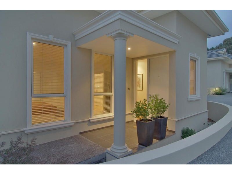 1/55 Herbert Street, Mornington VIC 3931