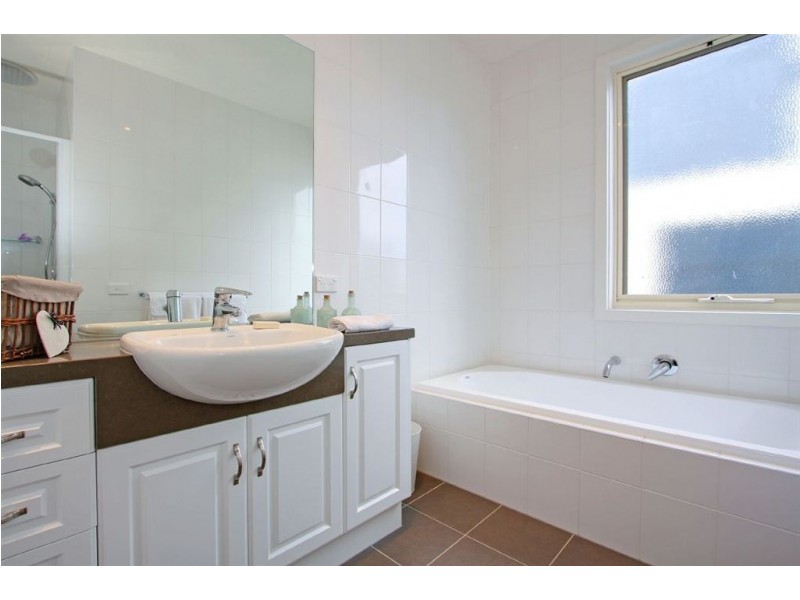 15 Northcote Terrace, Mornington VIC 3931