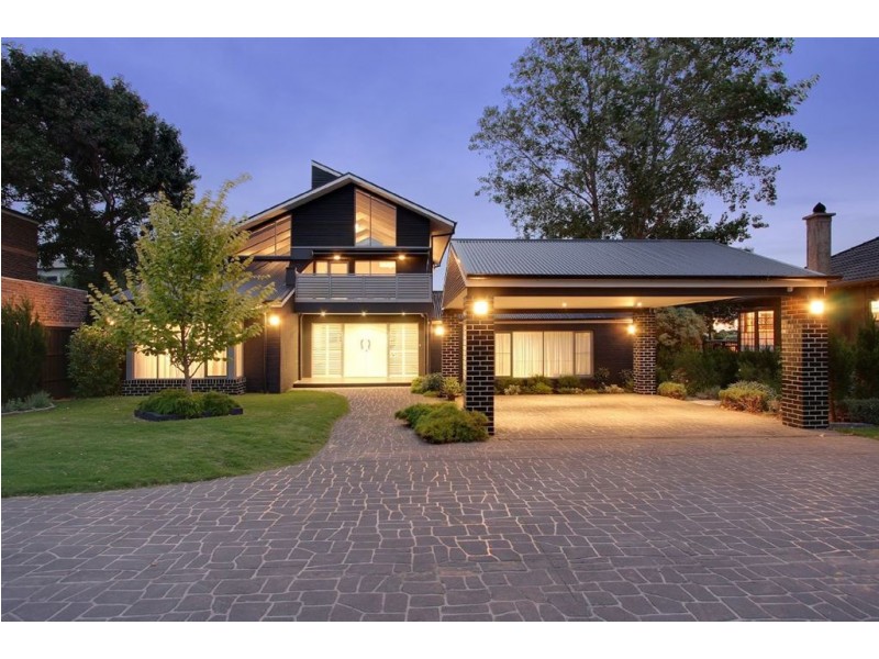 10 Tanti Avenue, Mornington VIC 3931