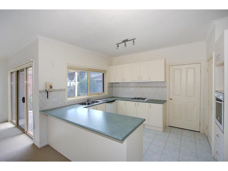 1/100 Beleura Hill Road, Mornington VIC 3931