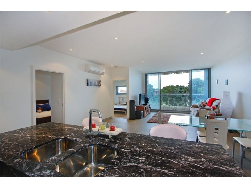 205/22 Main Street, Mornington VIC 3931