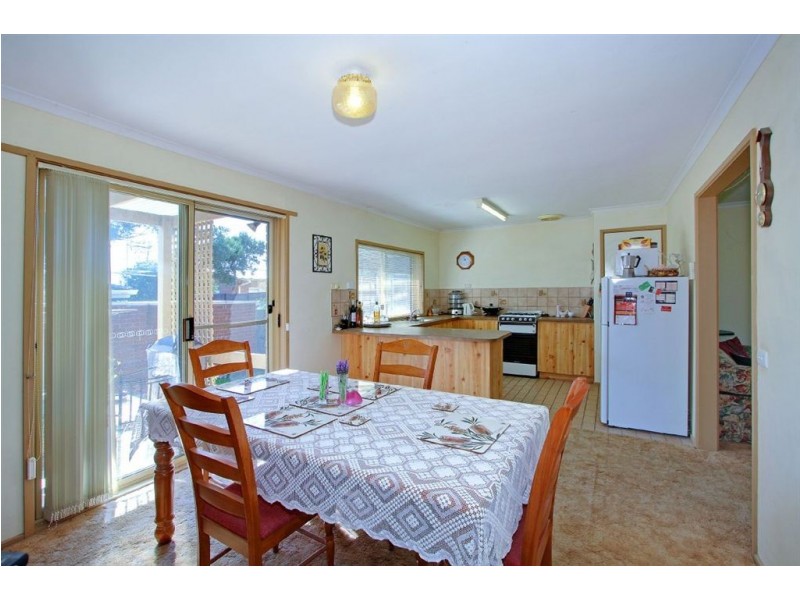 8/15 Napier Street, Mornington VIC 3931