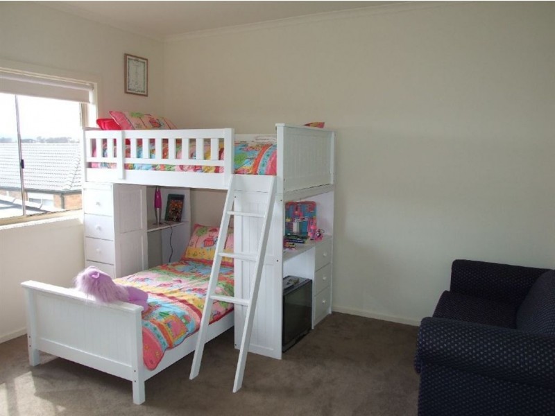 2/13-15 Samantha Drive, Mornington VIC 3931