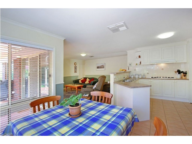 12 Beal Place, Mornington VIC 3931