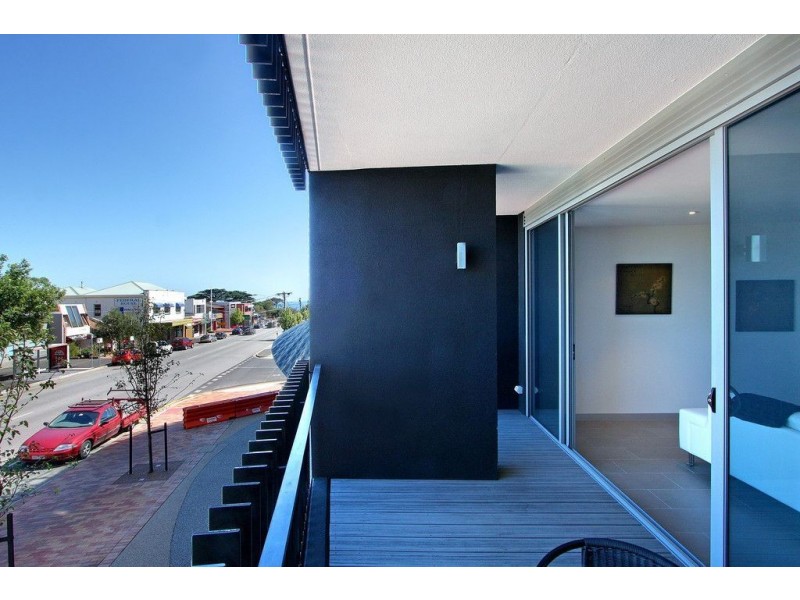 201 22 Main Street, Mornington VIC 3931