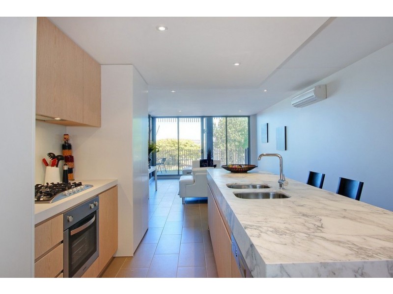 201 22 Main Street, Mornington VIC 3931