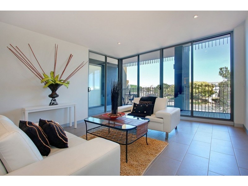 201 22 Main Street, Mornington VIC 3931