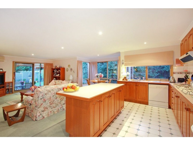 25 Parkside Crescent, Mornington VIC 3931