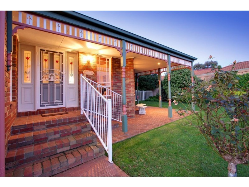 25 Parkside Crescent, Mornington VIC 3931