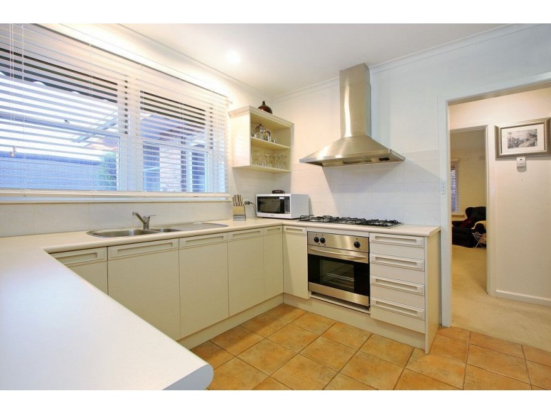 2/18 Albert Street, Mornington VIC 3931