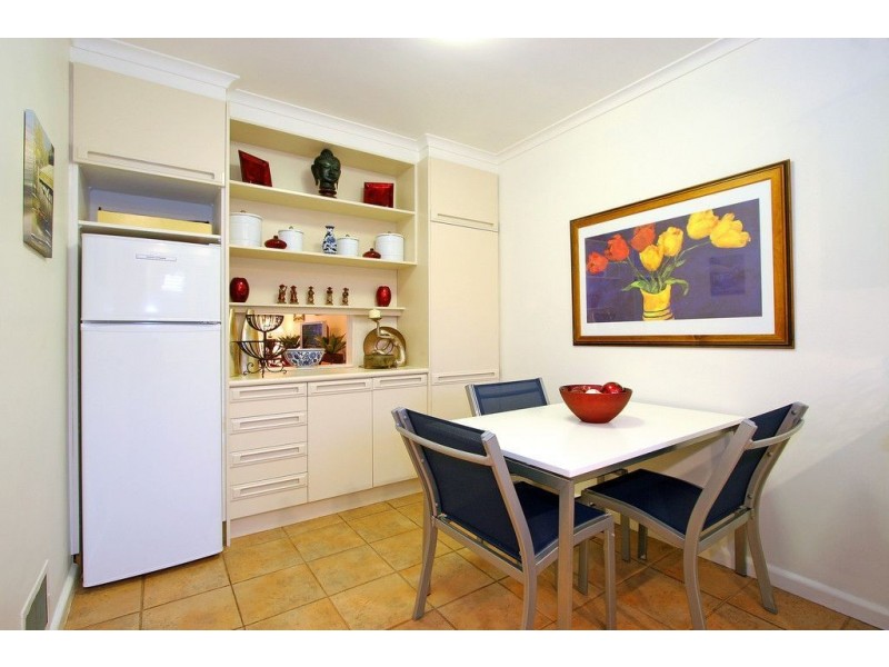 2/18 Albert Street, Mornington VIC 3931