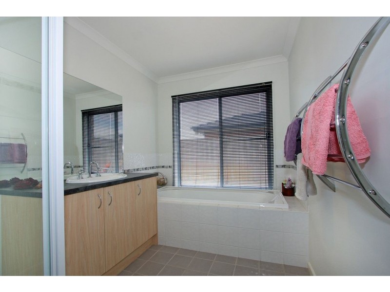 7 Vine Street, Mount Martha VIC 3934