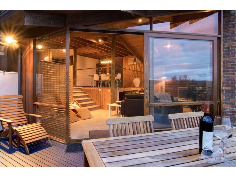 98 Ellerina Road, Mount Martha VIC 3934