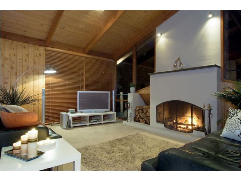 98 Ellerina Road, Mount Martha VIC 3934