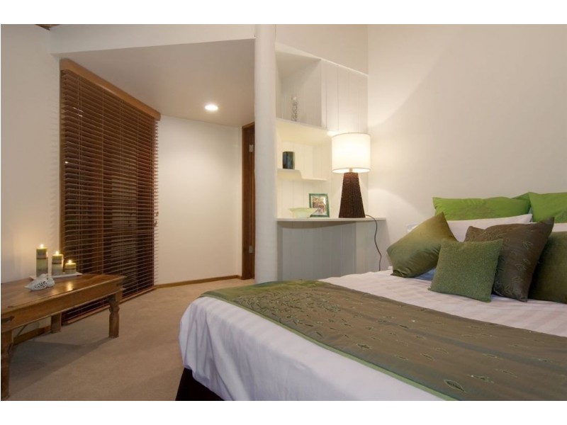 98 Ellerina Road, Mount Martha VIC 3934