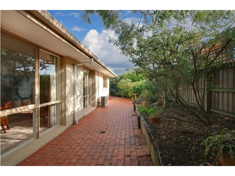 3/52 Beleura Hill Road, Mornington VIC 3931