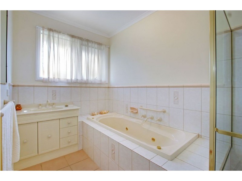 3/52 Beleura Hill Road, Mornington VIC 3931