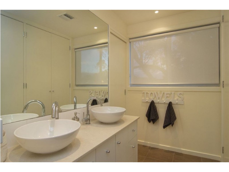 12 Caldwell Street, Mornington VIC 3931