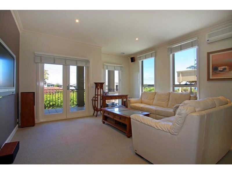 2/3 King Street, Mornington VIC 3931