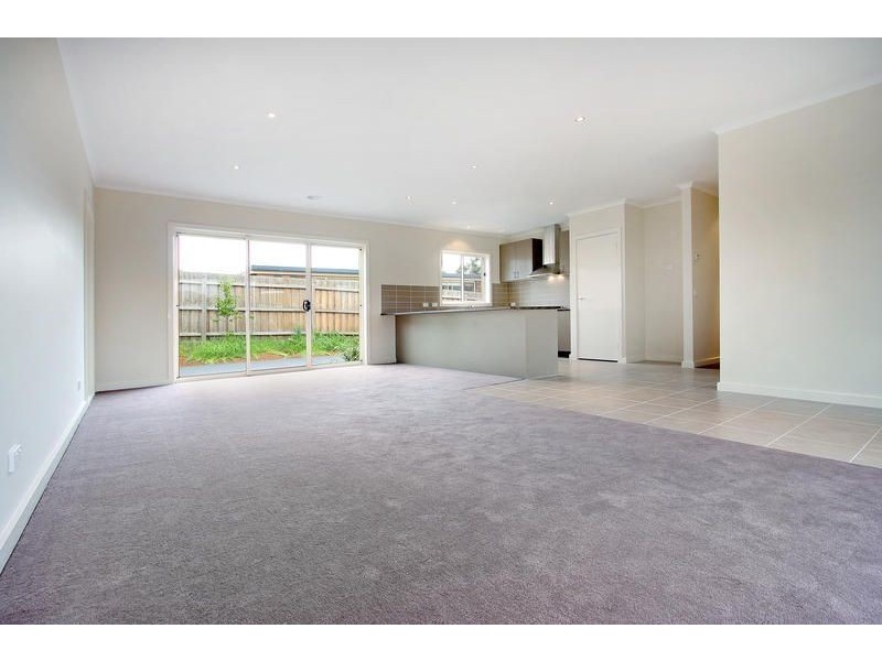 2/50 Oakland Street, Mornington VIC 3931