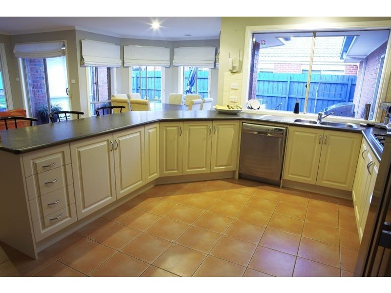 48 Noah Close, Mornington VIC 3931