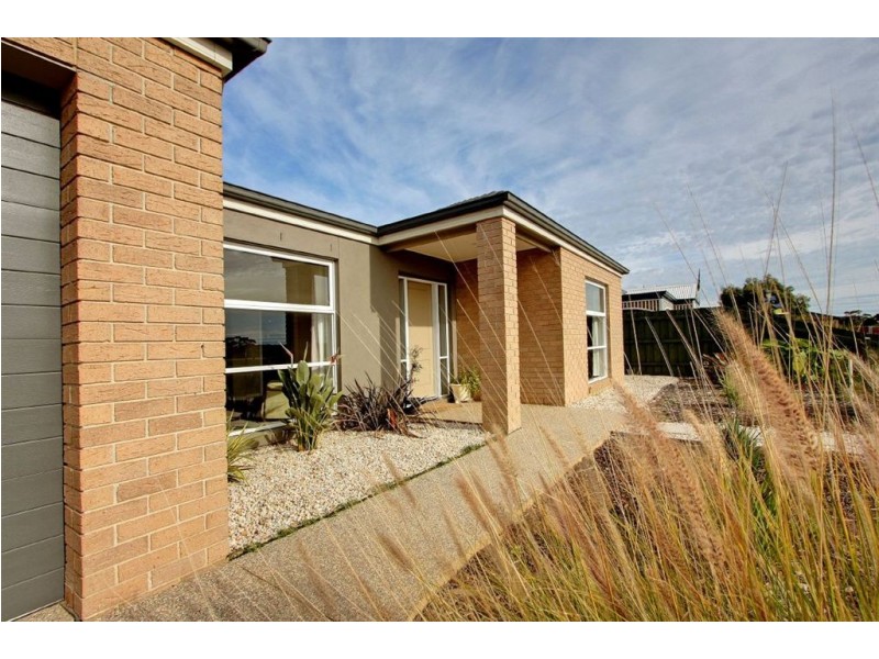 14 Brimbrim Crescent, Mornington VIC 3931