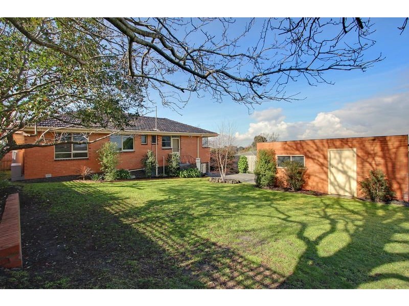 4 Amelia Ave, Mornington VIC 3931