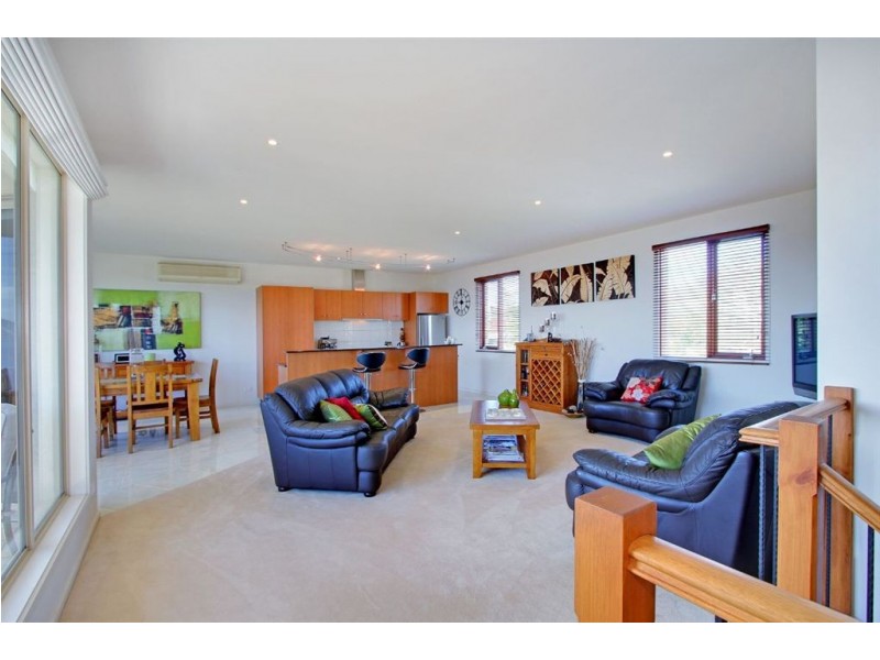 1/5 Northcote Terrace, Mornington VIC 3931