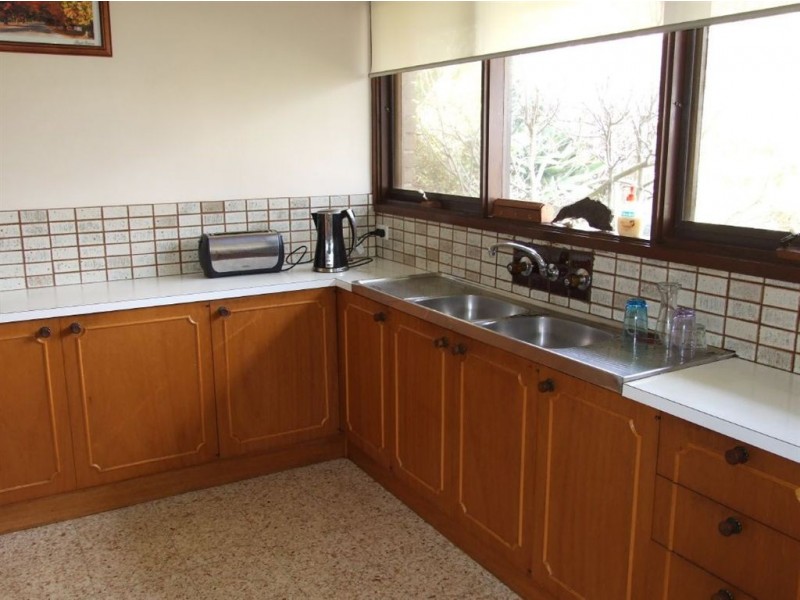 4/11 Bayview Road, Mornington VIC 3931