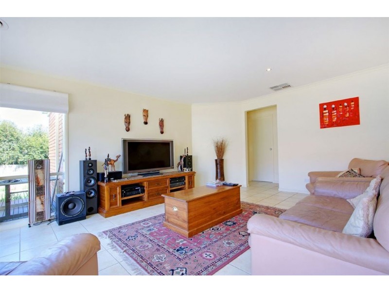 16 Weerona Way, Mornington VIC 3931