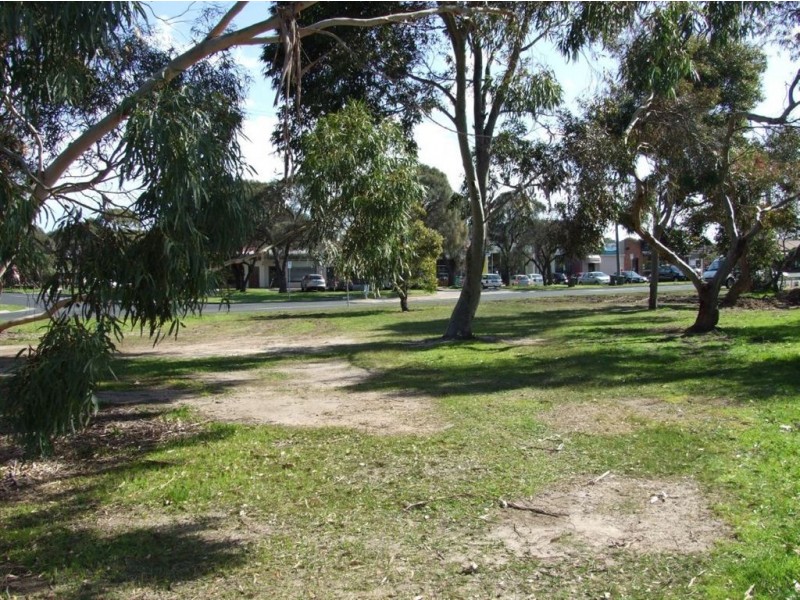 11 Dava Drive, Mornington VIC 3931