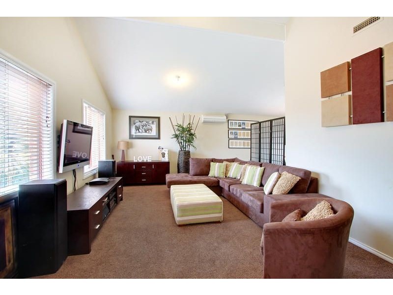 10 Moonah Way, Mount Martha VIC 3934