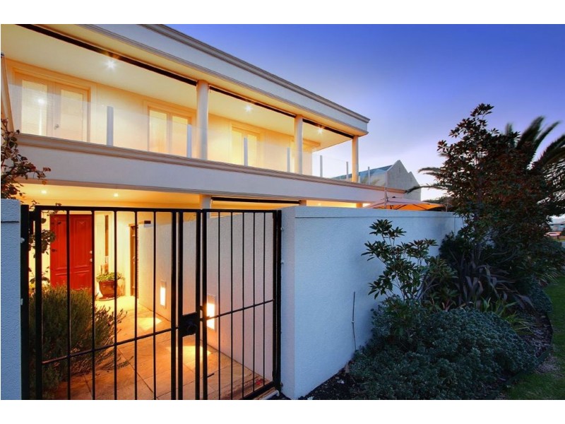 8 Northcote Terrace, Mornington VIC 3931