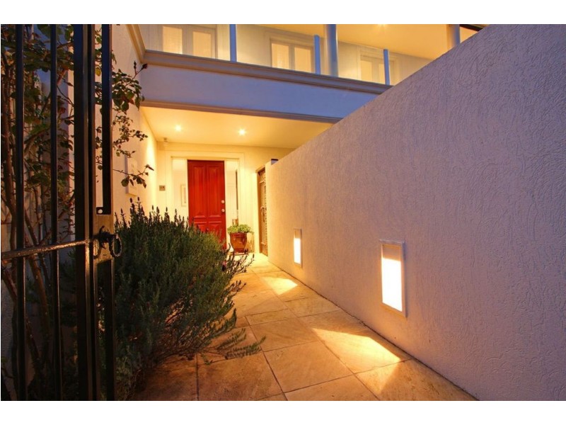 8 Northcote Terrace, Mornington VIC 3931