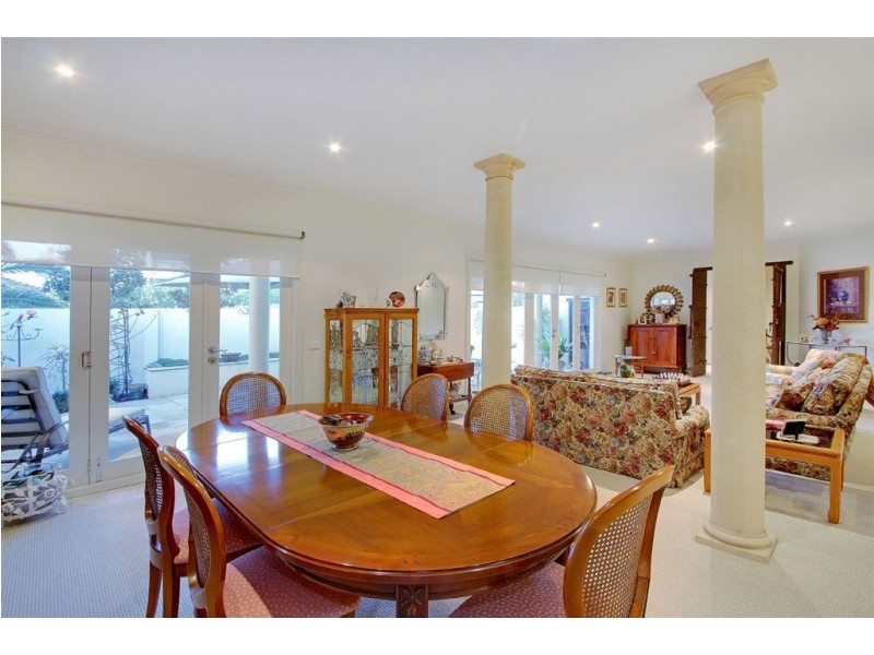 8 Northcote Terrace, Mornington VIC 3931
