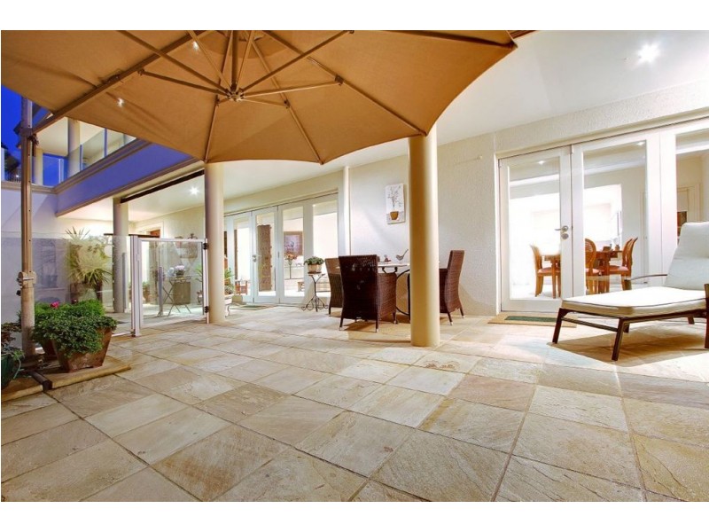 8 Northcote Terrace, Mornington VIC 3931