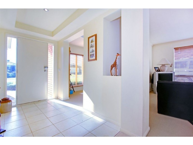 16 Weerona Way, Mornington VIC 3931