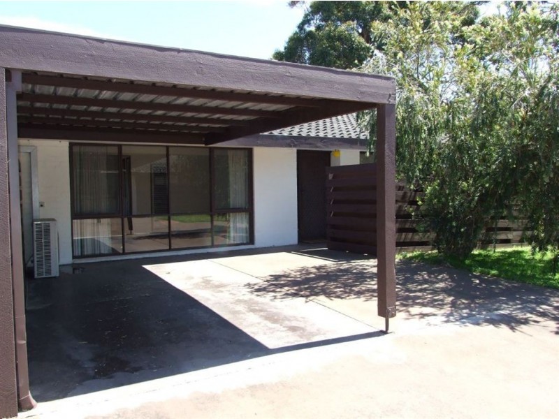 8/4 Oakland Street, Mornington VIC 3931