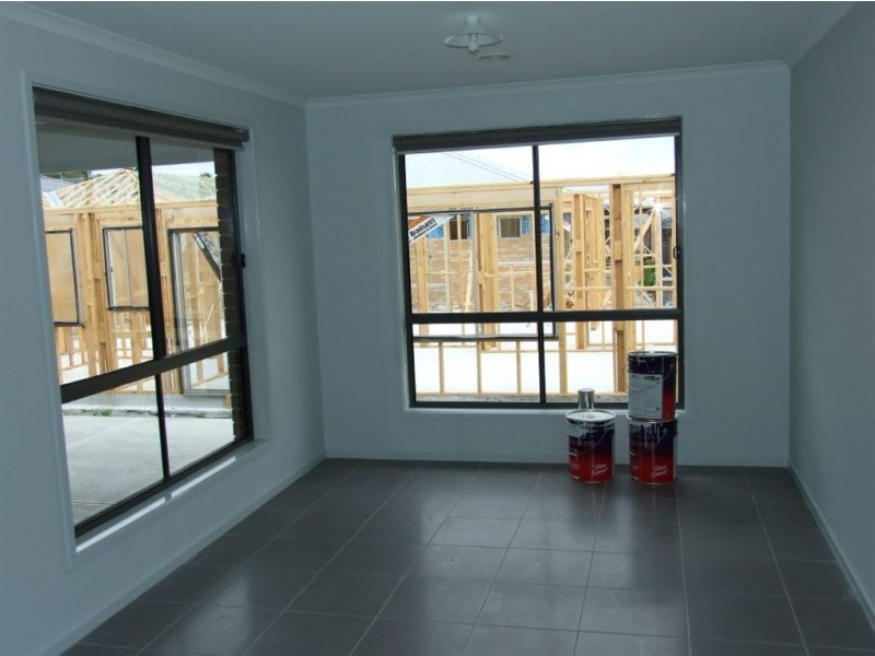 34 Elspeth Circuit, Mount Martha VIC 3934