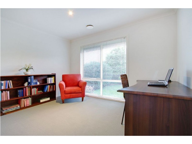 1/111 Tanti Avenue, Mornington VIC 3931