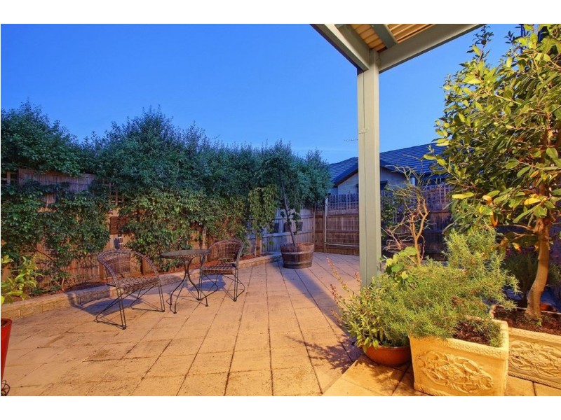 1/111 Tanti Avenue, Mornington VIC 3931